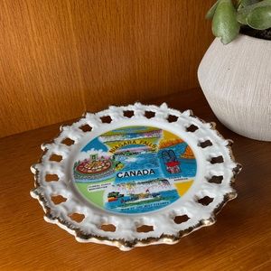 Vintage Colourful Niagara Falls Souvenir Plate